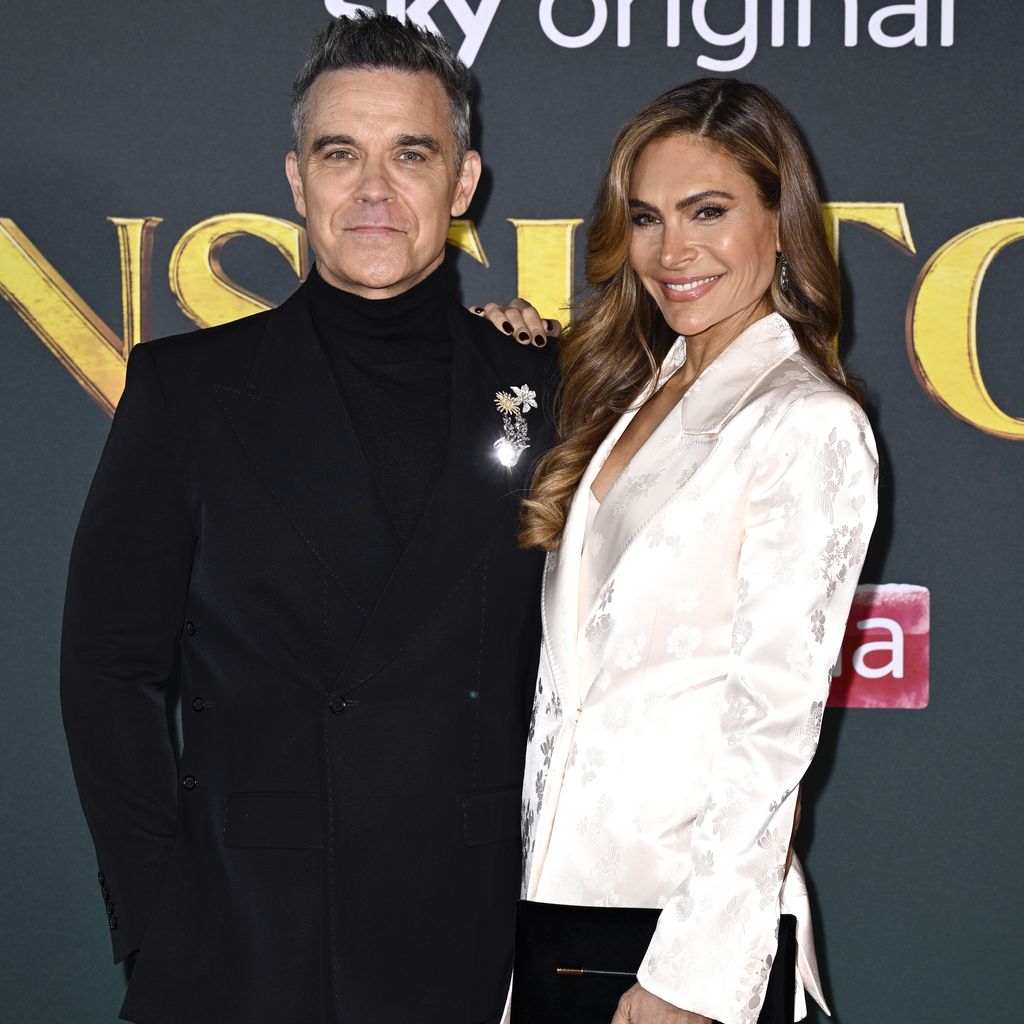 Robbie Williams und Ayda Field Williams bei der Weltpremiere von "Tinsel Town" im Vue Leicester Square London, November 2025