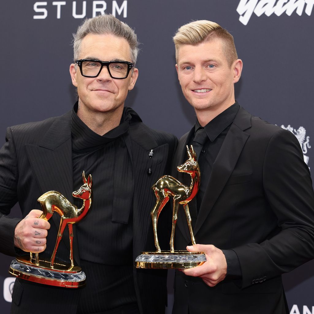 Robbie Williams und Toni Kroos bei der Bambi-Verleihung 2024