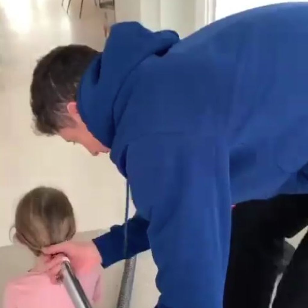 Robert Lewandowski und seine Tochter Klara im Januar 2022