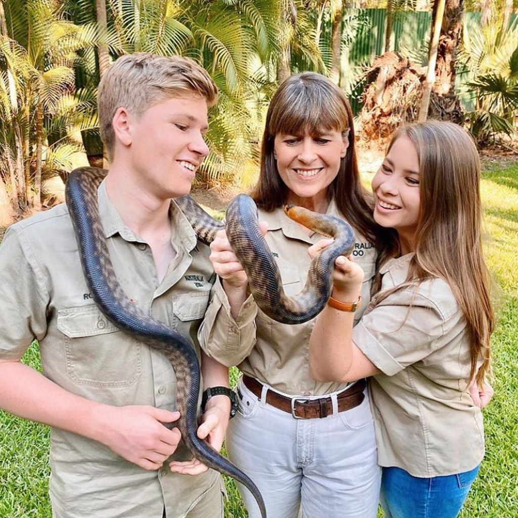Robert, Terri und Bindi Irwin im November 2019
