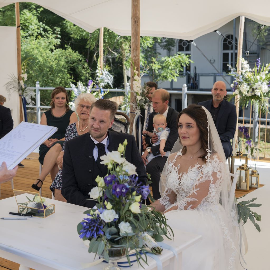 Robert und Emily in der ersten Folge von "Hochzeit auf den ersten Blick"