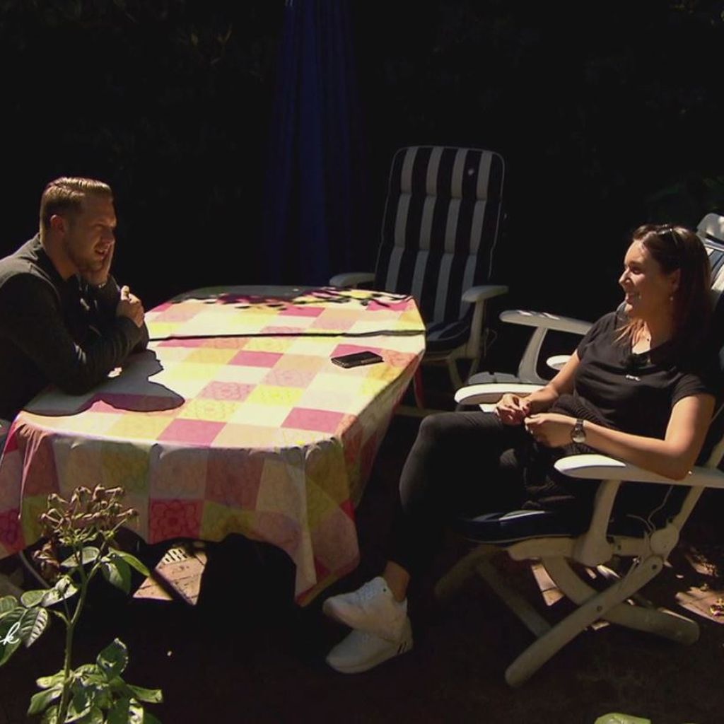 Robert und Emily in Folge sechs von "Hochzeit auf den ersten Blick"