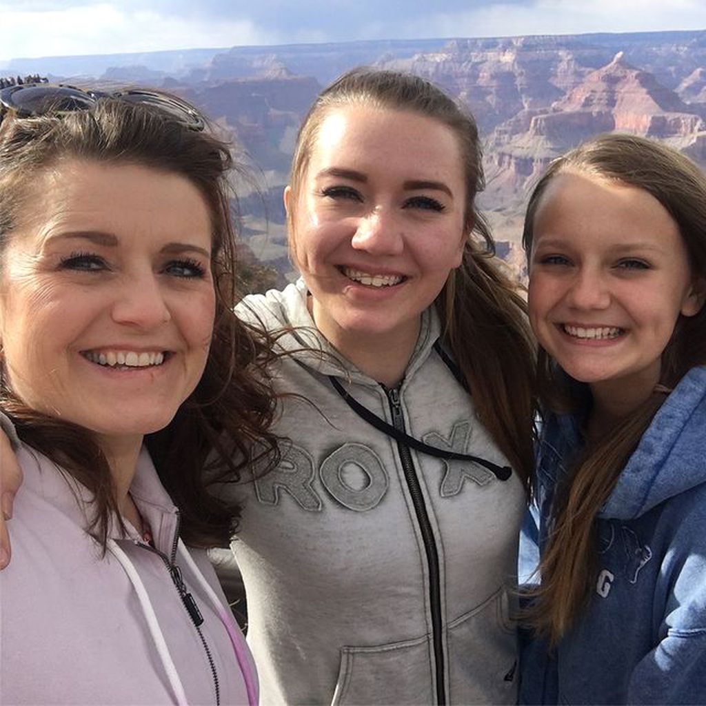 Robyn Brown mit ihren Töchtern Aurora und Breanna