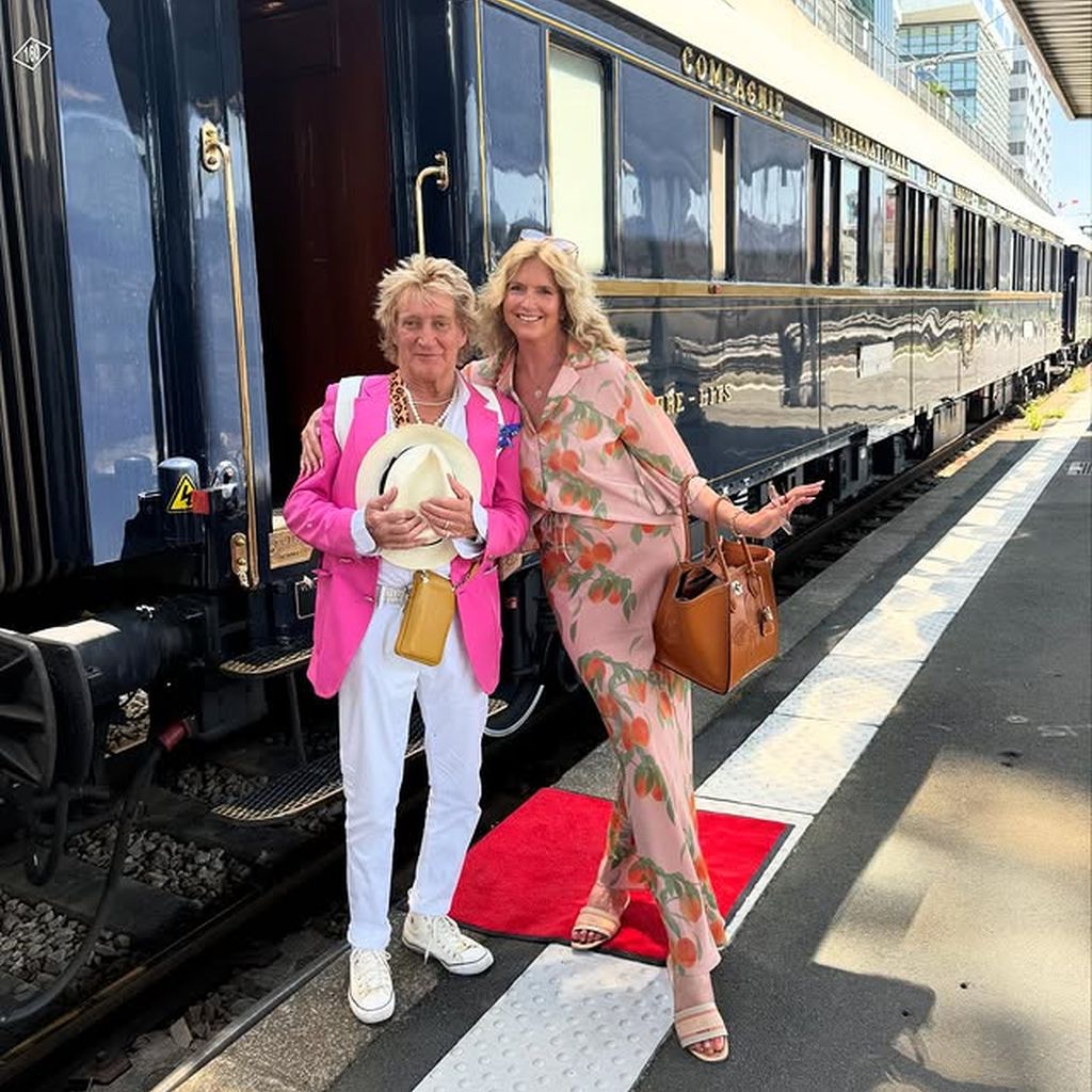 Rod Stewart und seine Frau Penny Lancaster feiern ihren 18. Hochzeitstag.