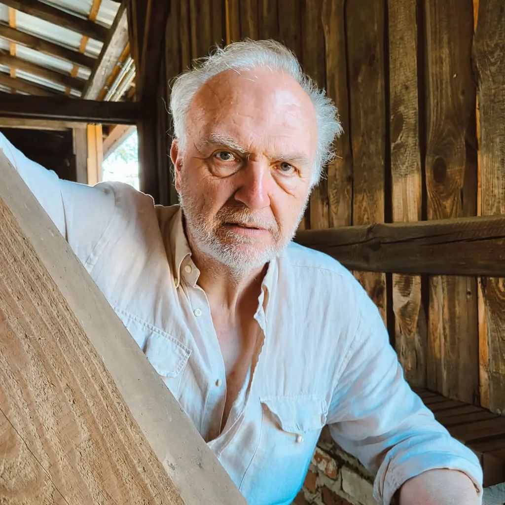 Schauspieler Roland Heitz macht seinen Hatern eine Ansage, Mai 2023.