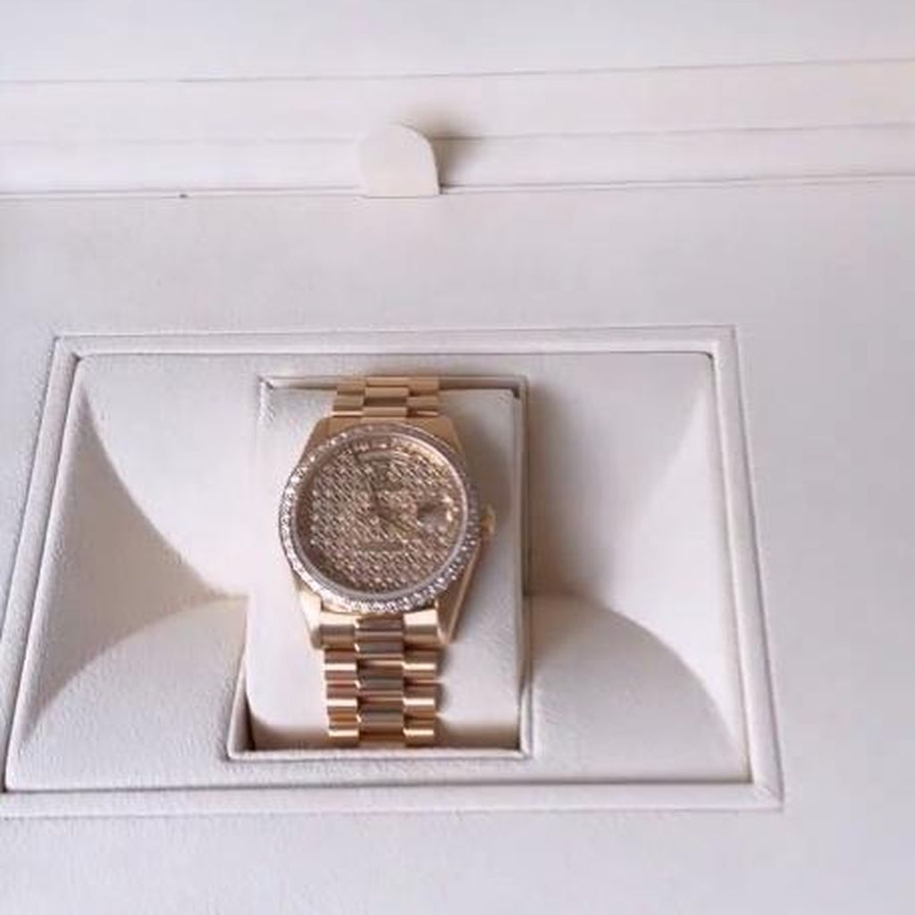Rolex Uhr von Capital Bra an seine Frau