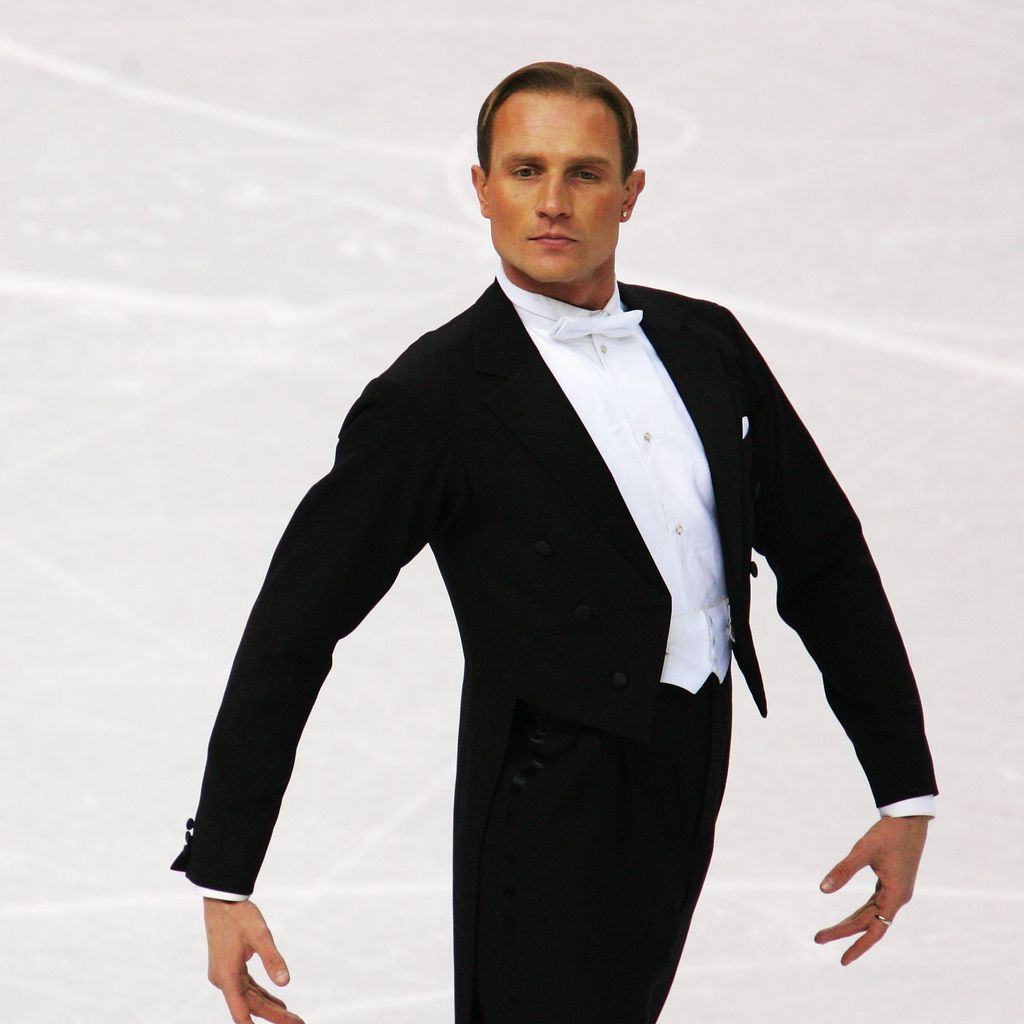Roman Kostomarow, Eiskunstläufer