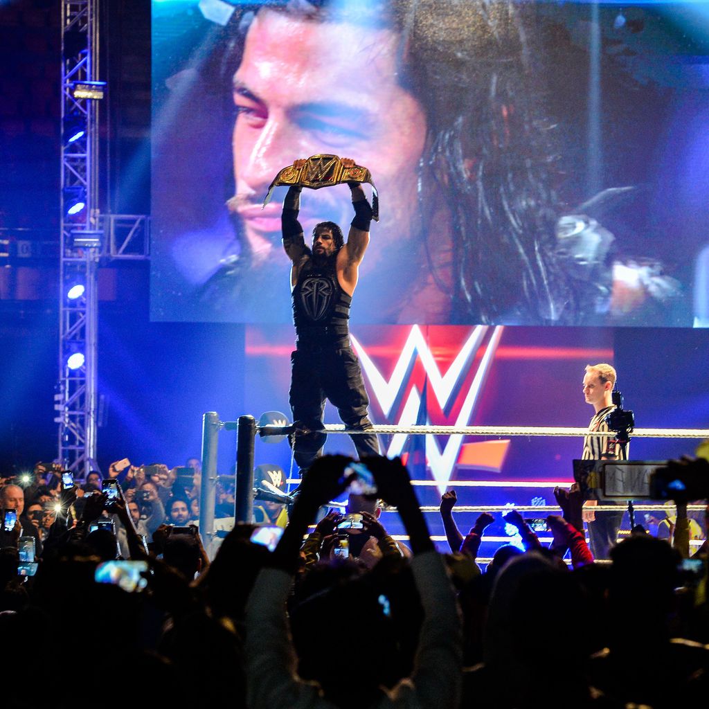 Roman Reigns bei einem WWE-Kampf in Neu Delhi