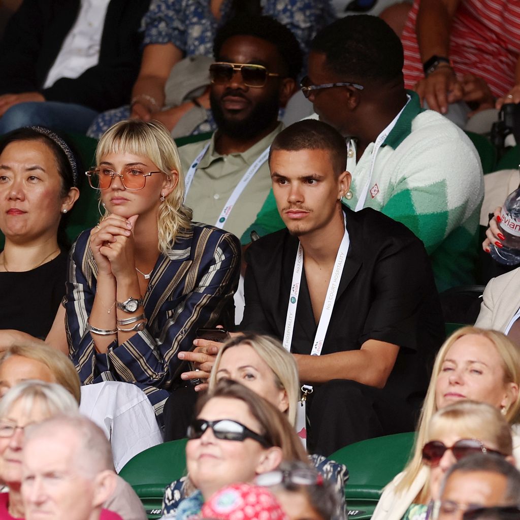 Romeo Beckham mit seiner Freundin Mia Regan