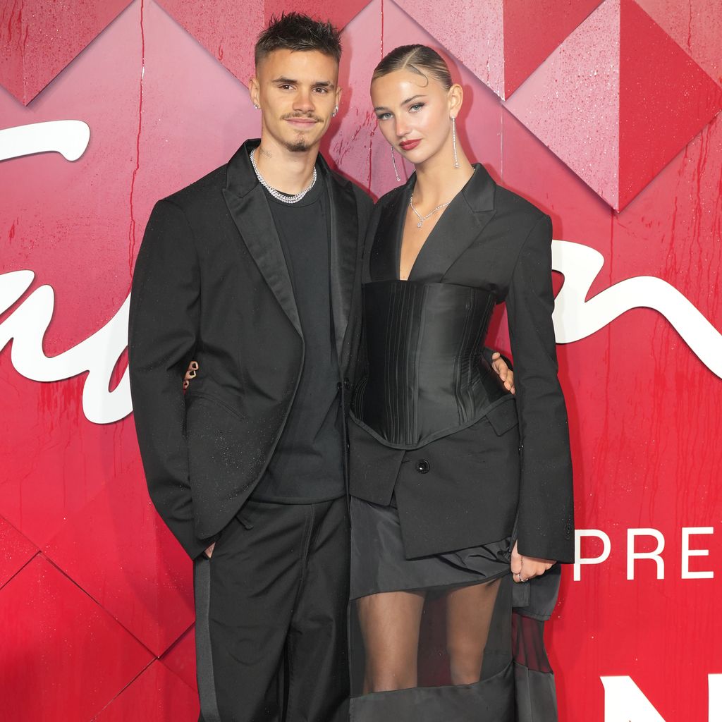 Romeo Beckham und Mia Regan, 2023