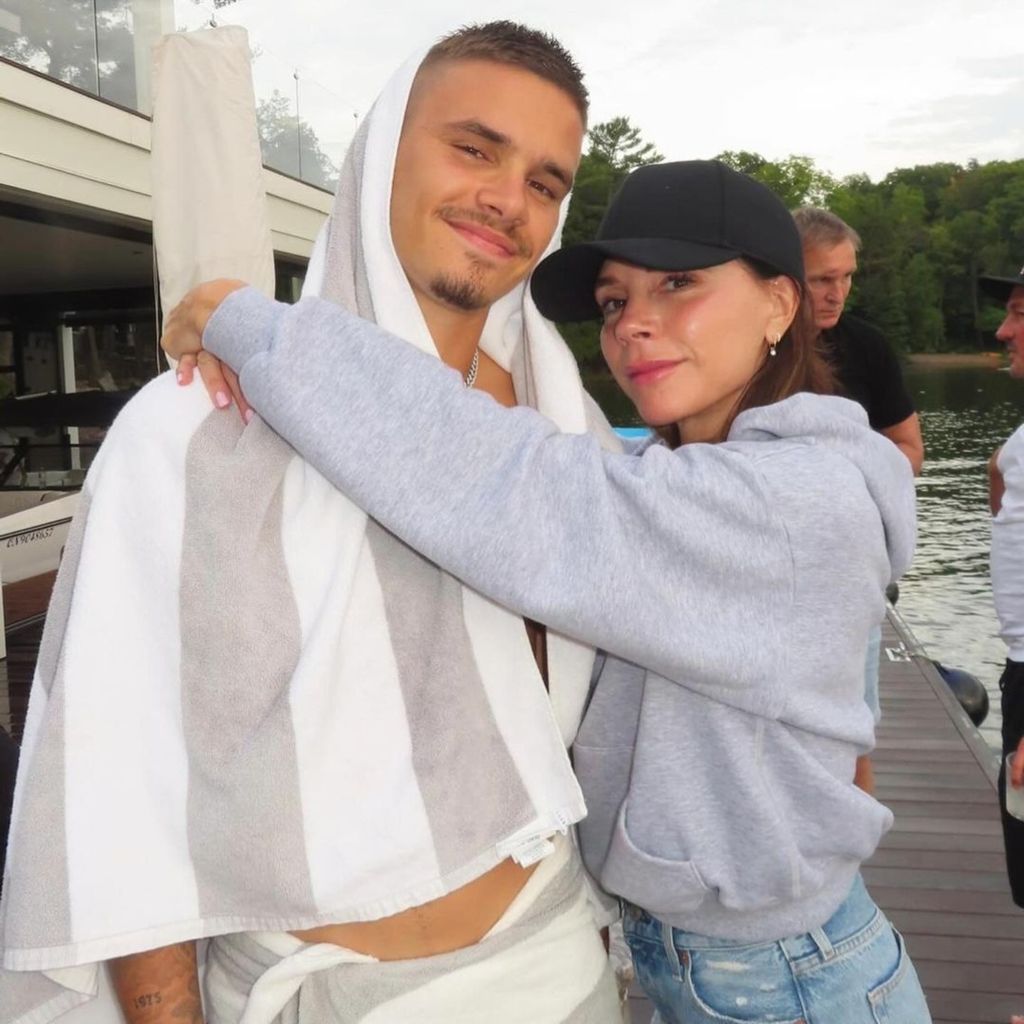 Romeo Beckham und Victoria Beckham, August 2024