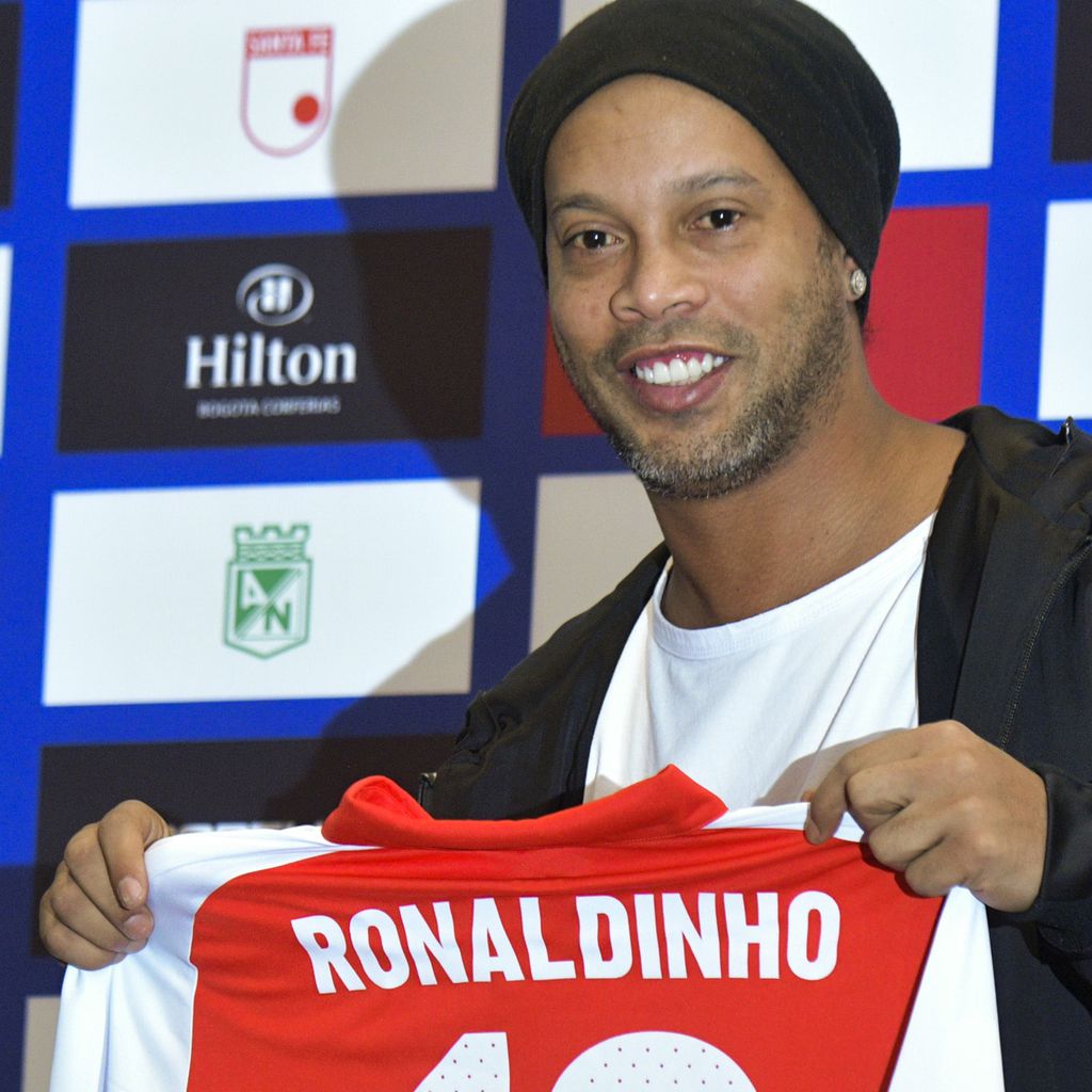 Ronaldinho bei einer Pressekonferenz in Bogota im Oktober 2019
