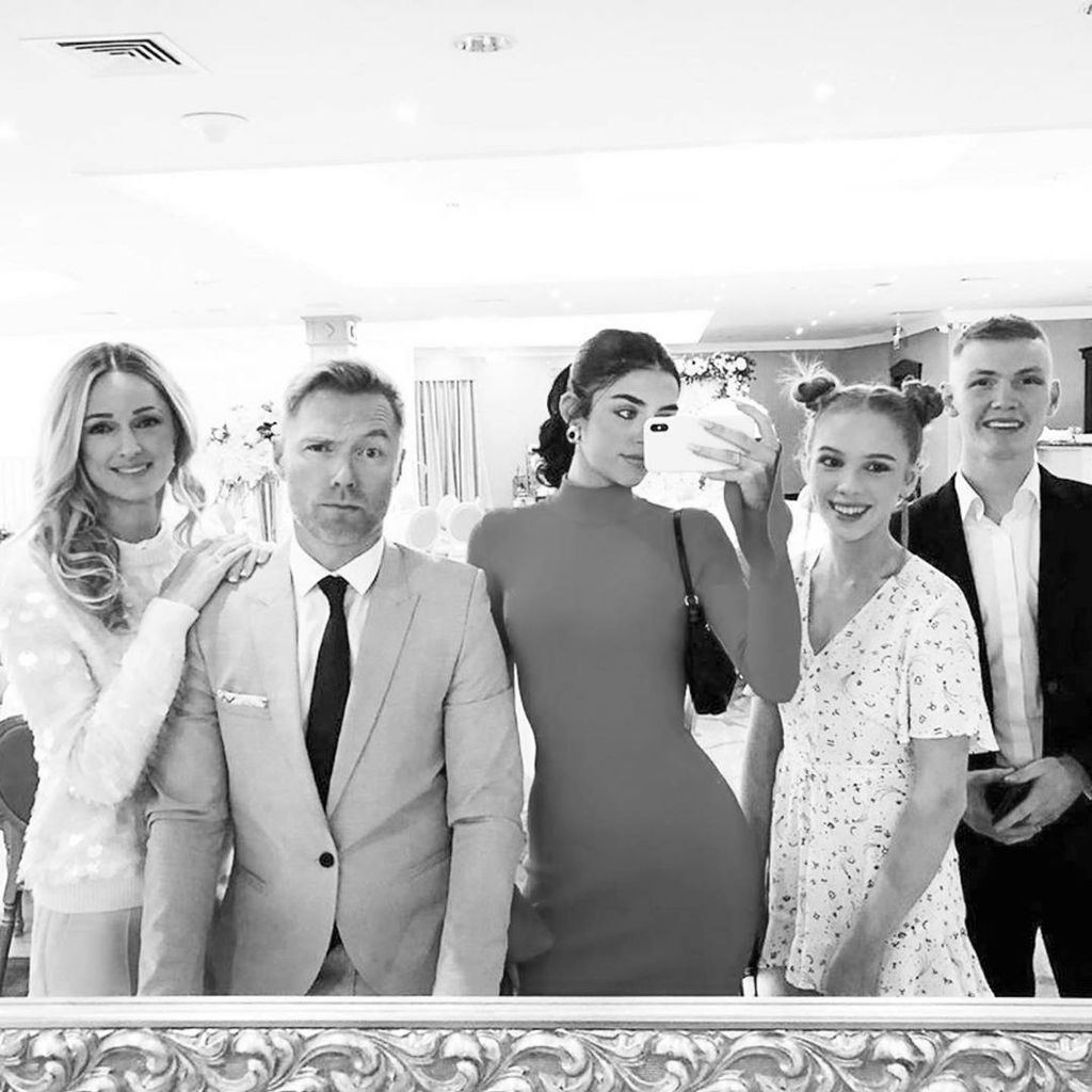 Ronan Keating mit seiner Frau Storm, seinen Töchtern Missy und Ali und seinem Sohn Jack
