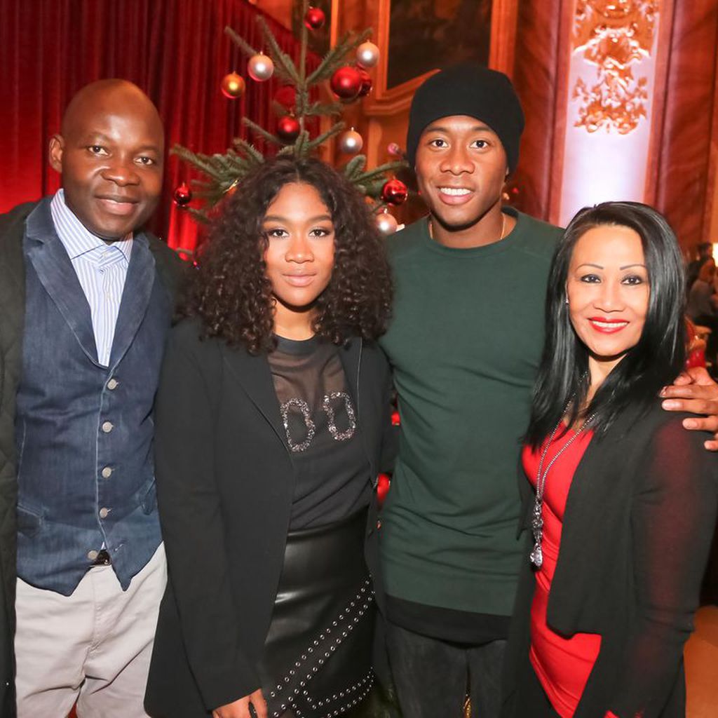 Rose May und David Alaba mit ihren Eltern