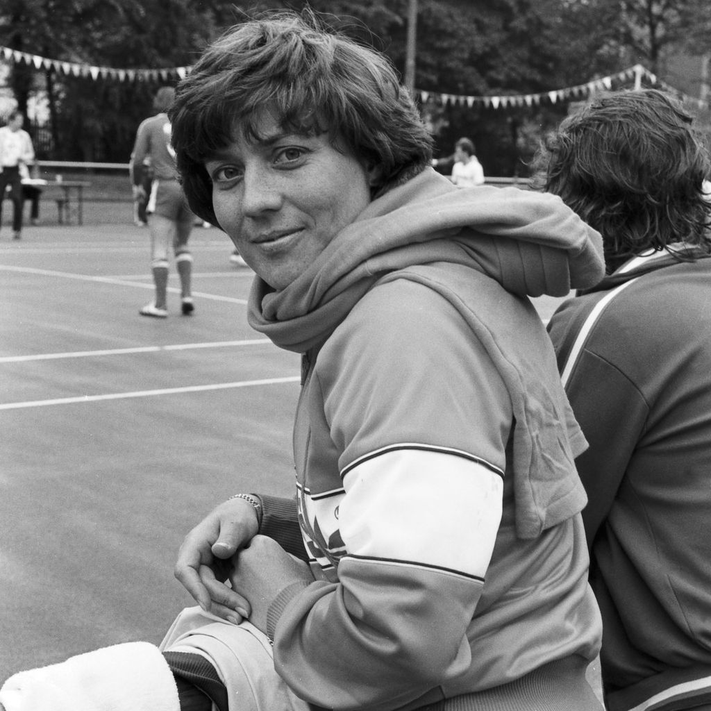 Rosi Mittermaier bei einem Jogginglauf im Jahr 1980