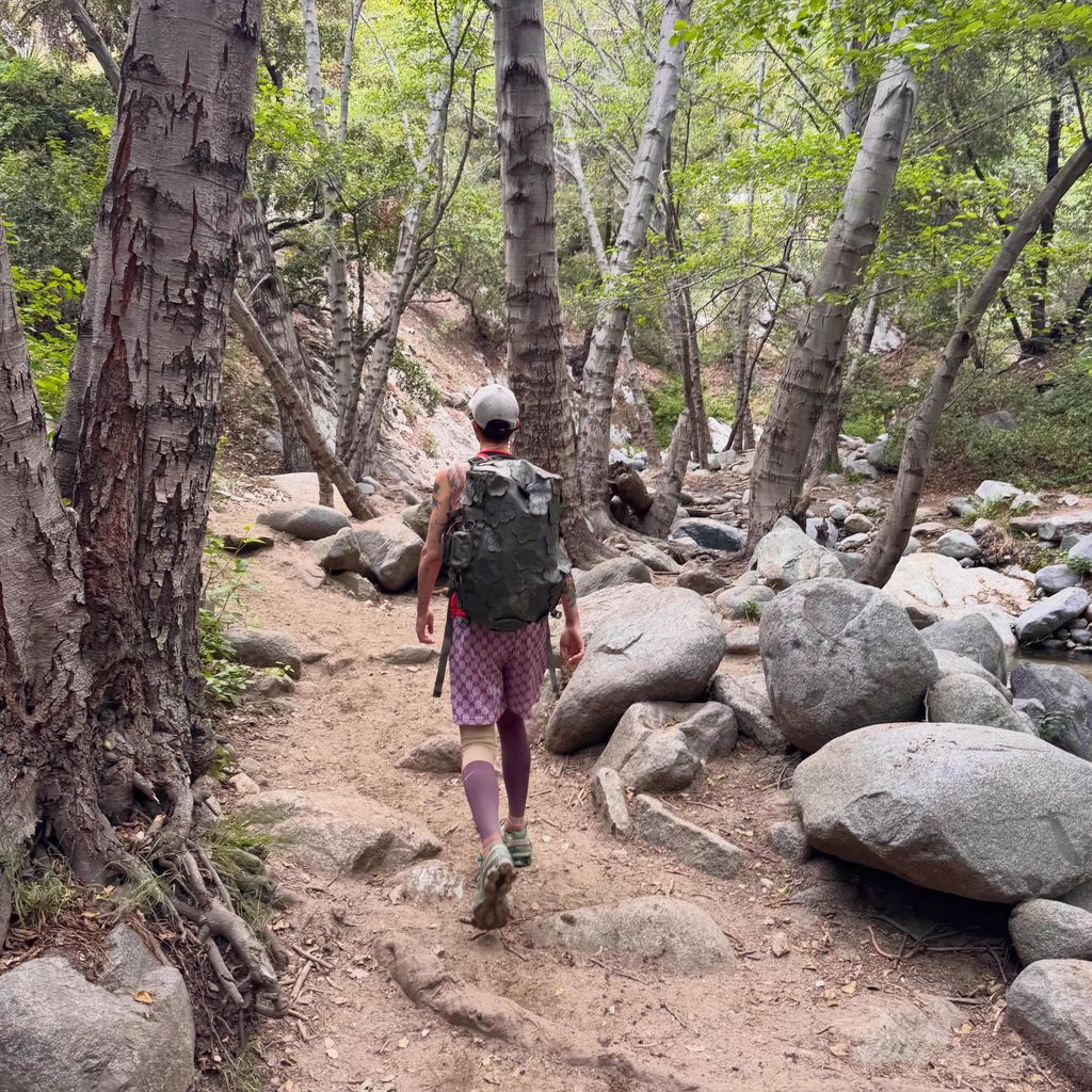 Ruby Rose beim Wandern im Mai 2026