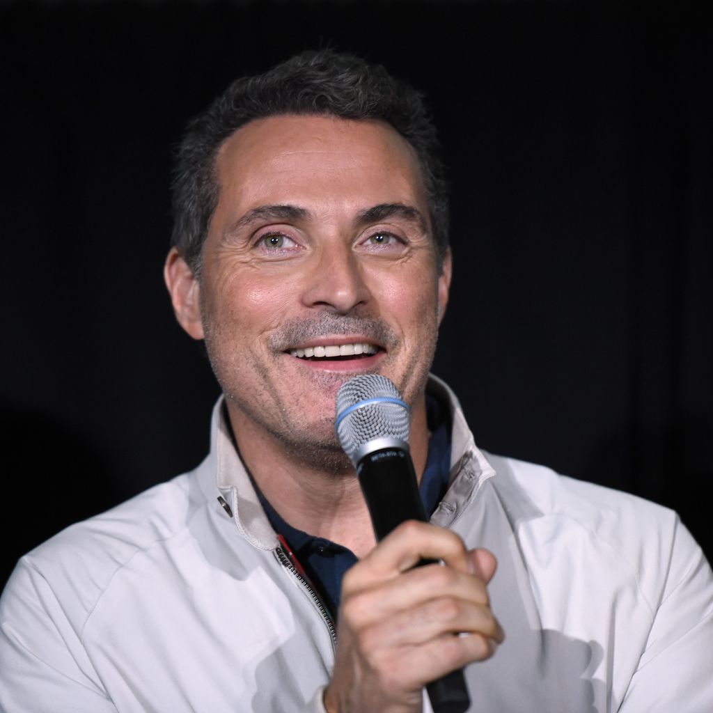 Rufus Sewell, Schauspieler