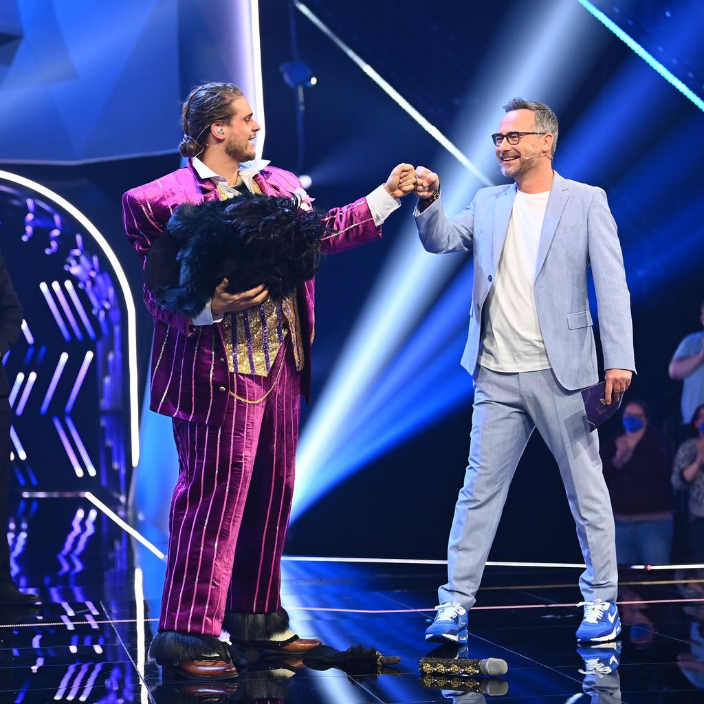 Rúrik Gíslason und Matthias Opdenhövel bei "The Masked Singer"