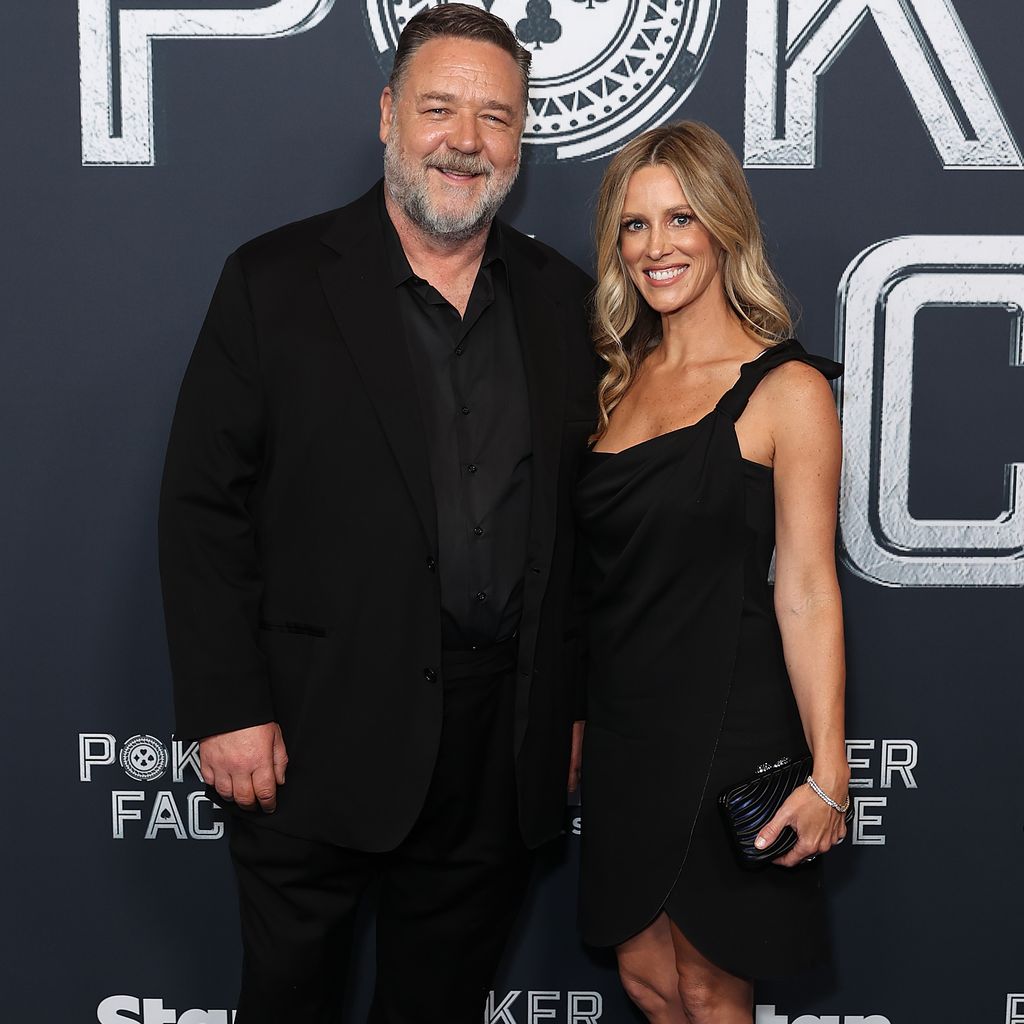 Russell Crowe und Britney Theriot im November 2022