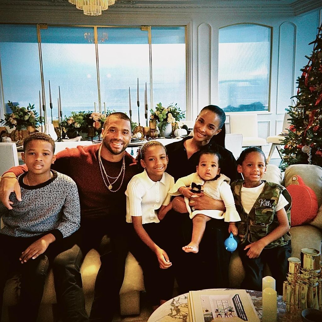 Russell Wilson und Ciara mit ihren Kindern, November 2024