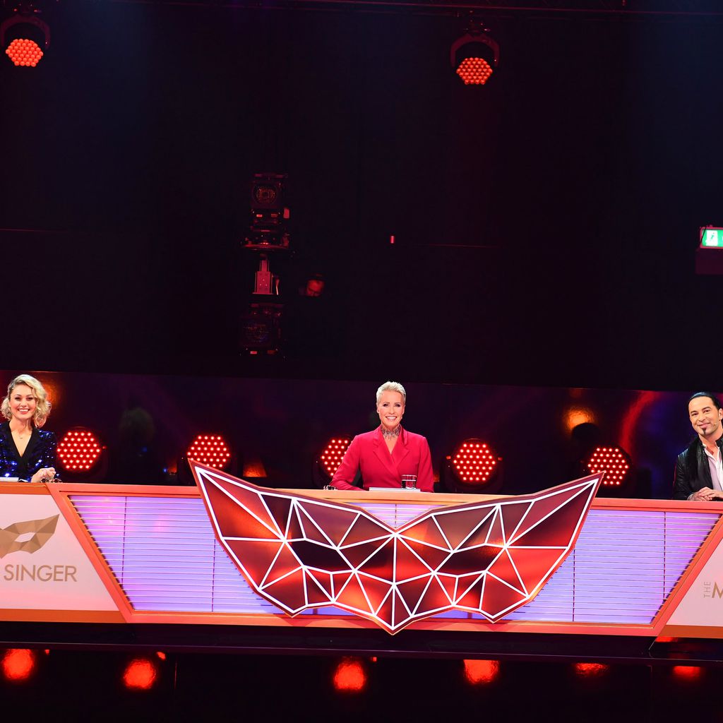 Ruth Moschner, Sonja Zietlow und Bülent Ceylan bei "The Masked Singer"