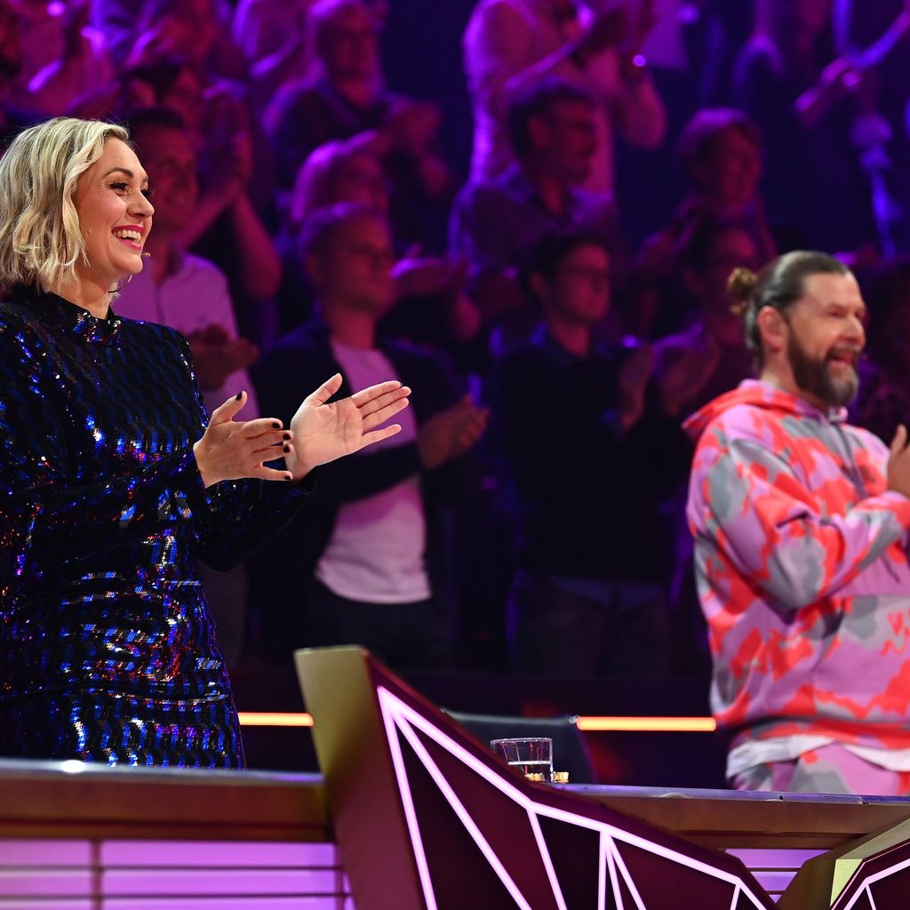 Ruth Moschner und Rea Garvey  bei "The Masked Singer" 2022