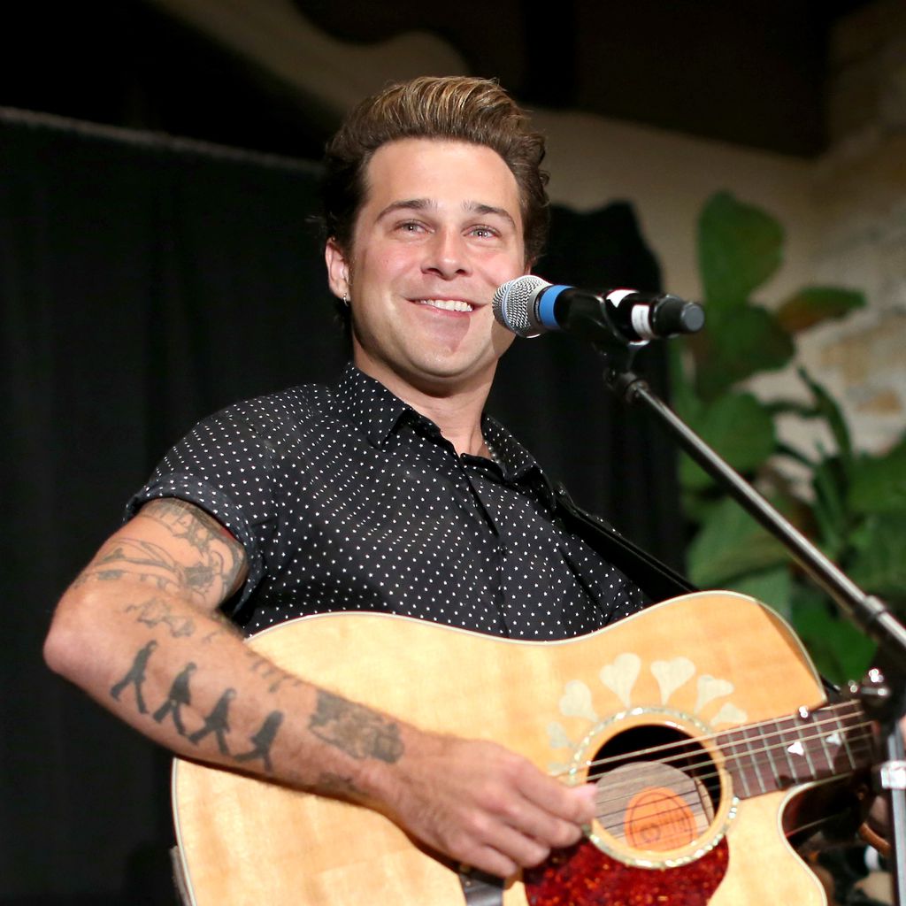Ryan Cabrera, Sänger