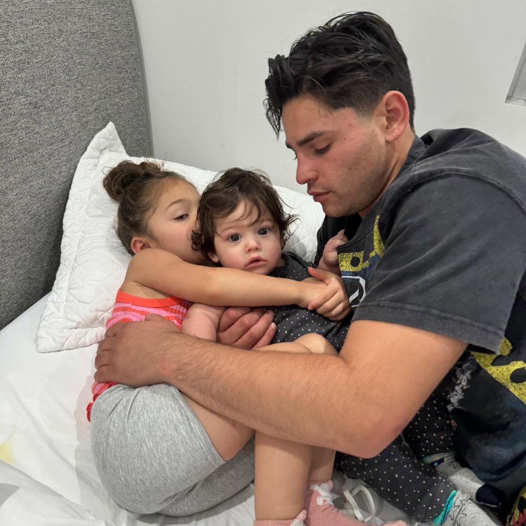 Boxer Ryan Garcia mit seinen Kindern