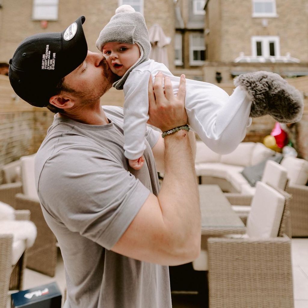Ryan Libbey und sein Sohn Leo-Hunter, April 2022