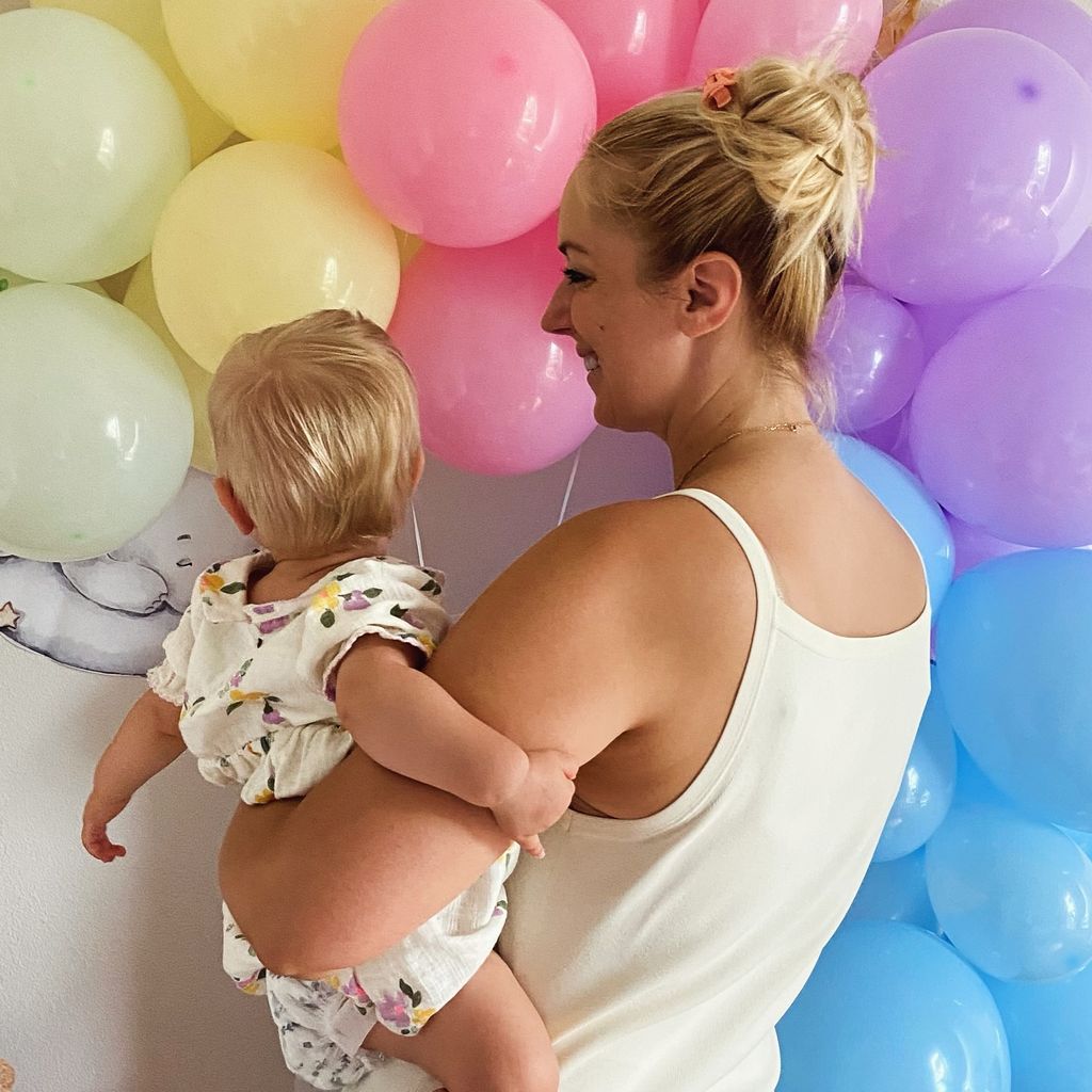 Sabine Lisicki mit ihrer Tochter Bella, September 2025