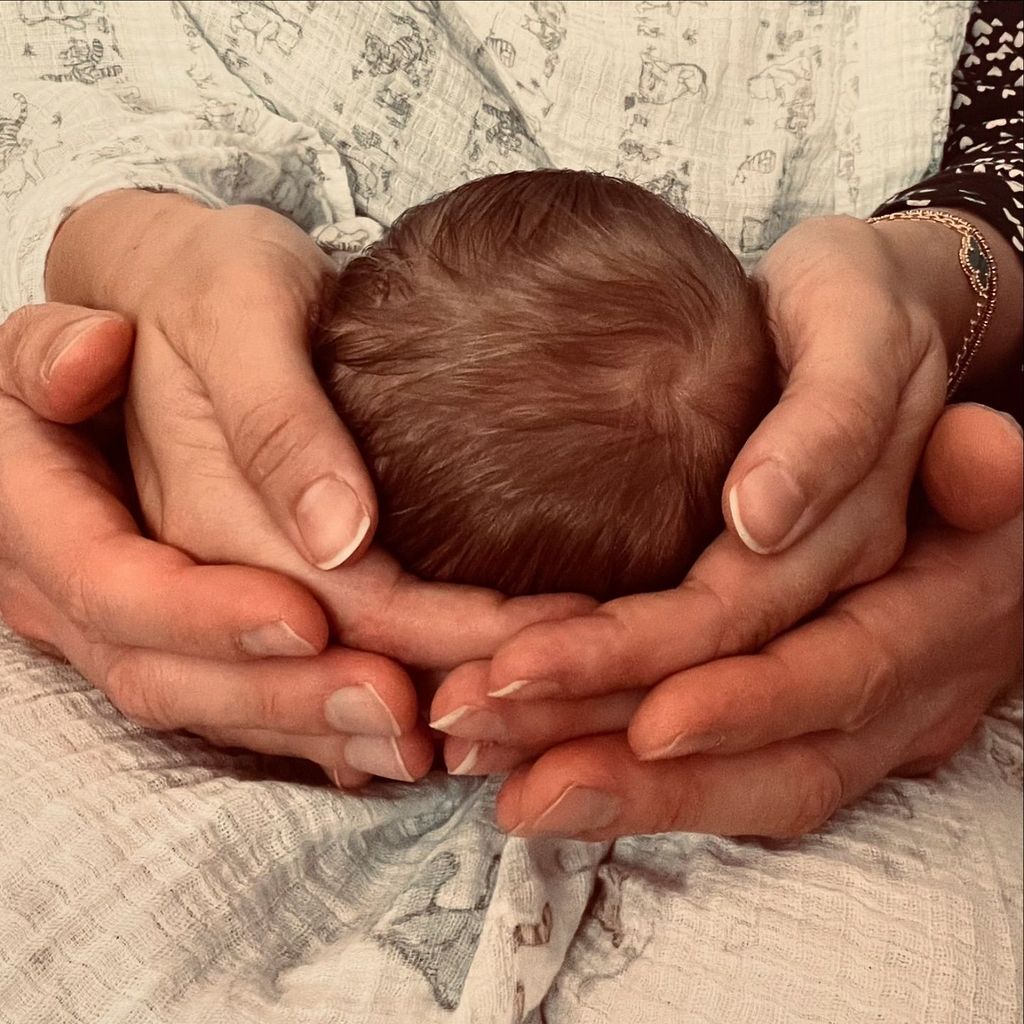 Sabine Lisicki und ihr Verlobter mit ihrer Tochter Bella im September 2024