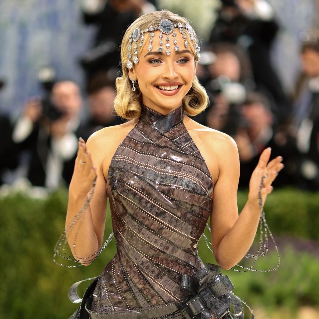 Sabrina Carpenter bei der Met Gala 2026 im Metropolitan Museum of Art in New York.