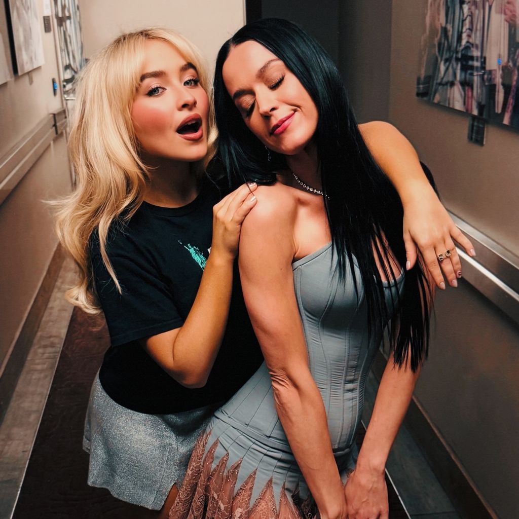 Sabrina Carpenter und Katy Perry auf der Short n' Sweet Tor, November 2024, Los Angeles