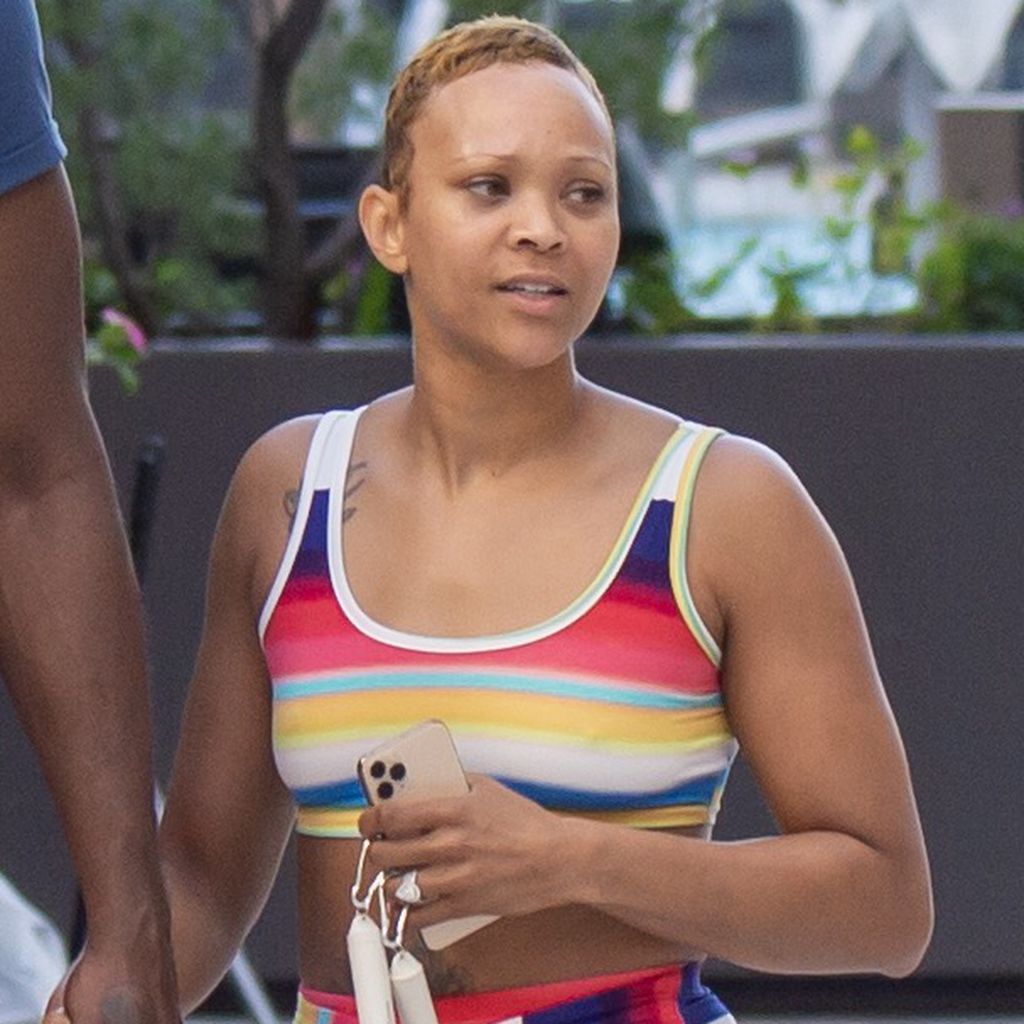Sabrina Parr mit ihrem Verlobungsring, 2019