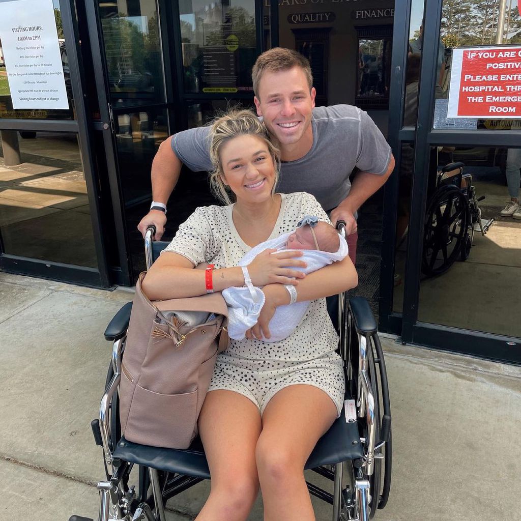 Sadie Robertson und ihr Mann Christian Huff mit ihrer Tochter Honey