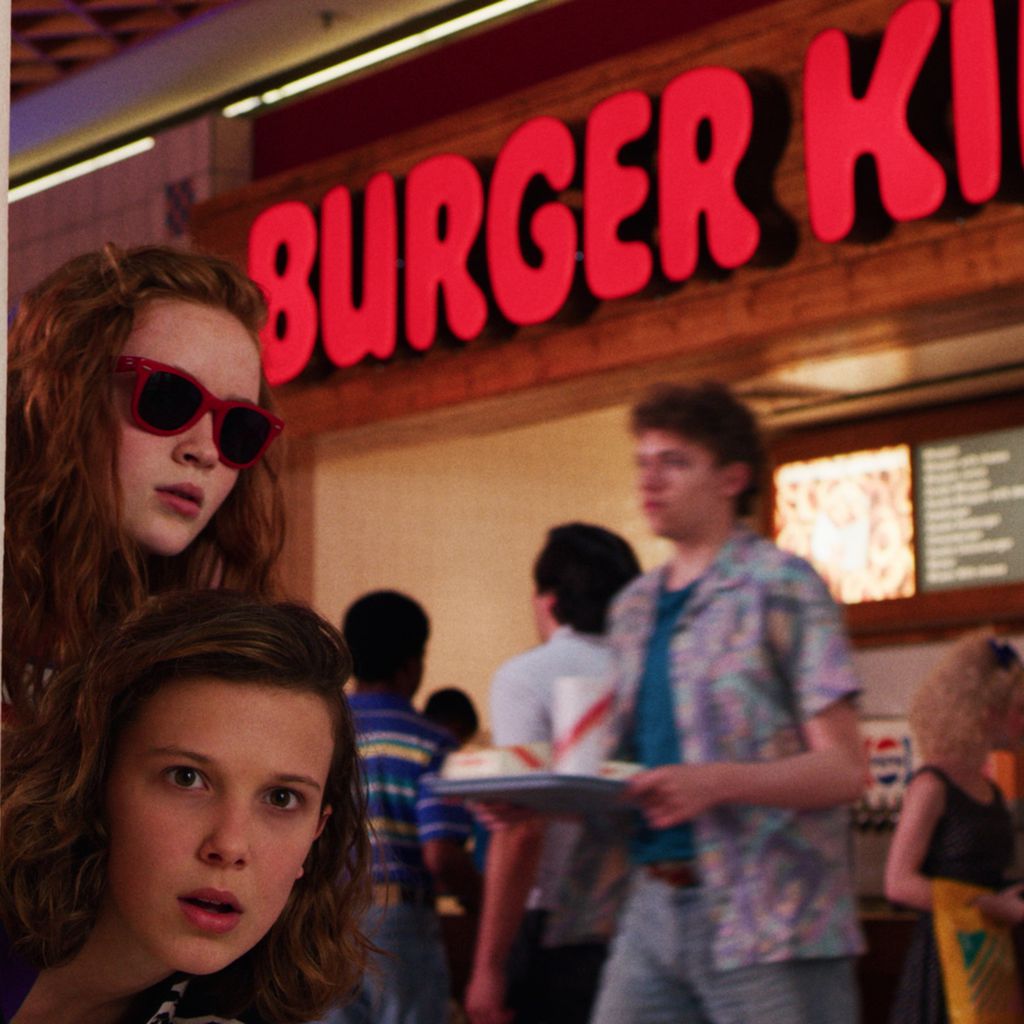 Sadie Sink und Millie Bobby Brown in der dritten Staffel von "Stranger Things"