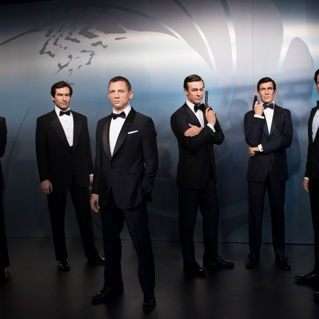 Sämtliche James-Bond-Darsteller als Wachsfiguren im Madame Tussauds in Berlin