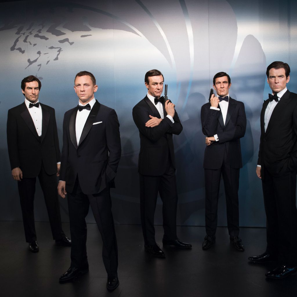 Sämtliche James-Bond-Darsteller als Wachsfiguren im Madame Tussauds in Berlin