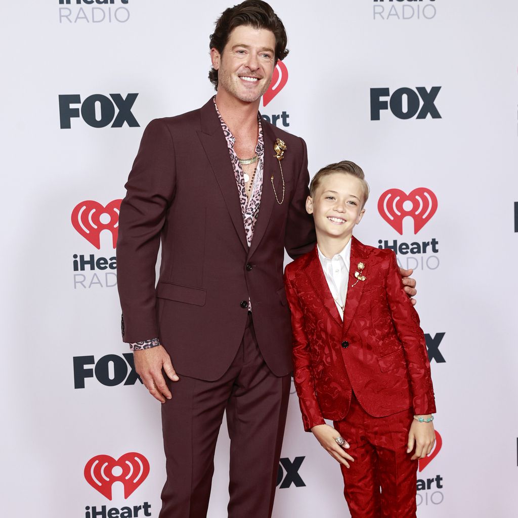 Sänger Robin Thicke mit seinem Kind Julian Fuego