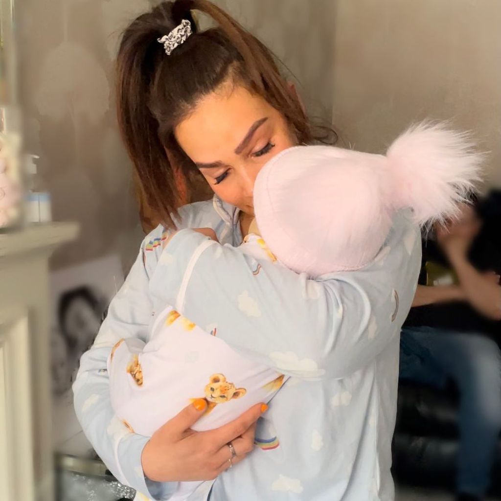 Safiyya Vorajee mit ihrer Tochter Azaylia Diamond