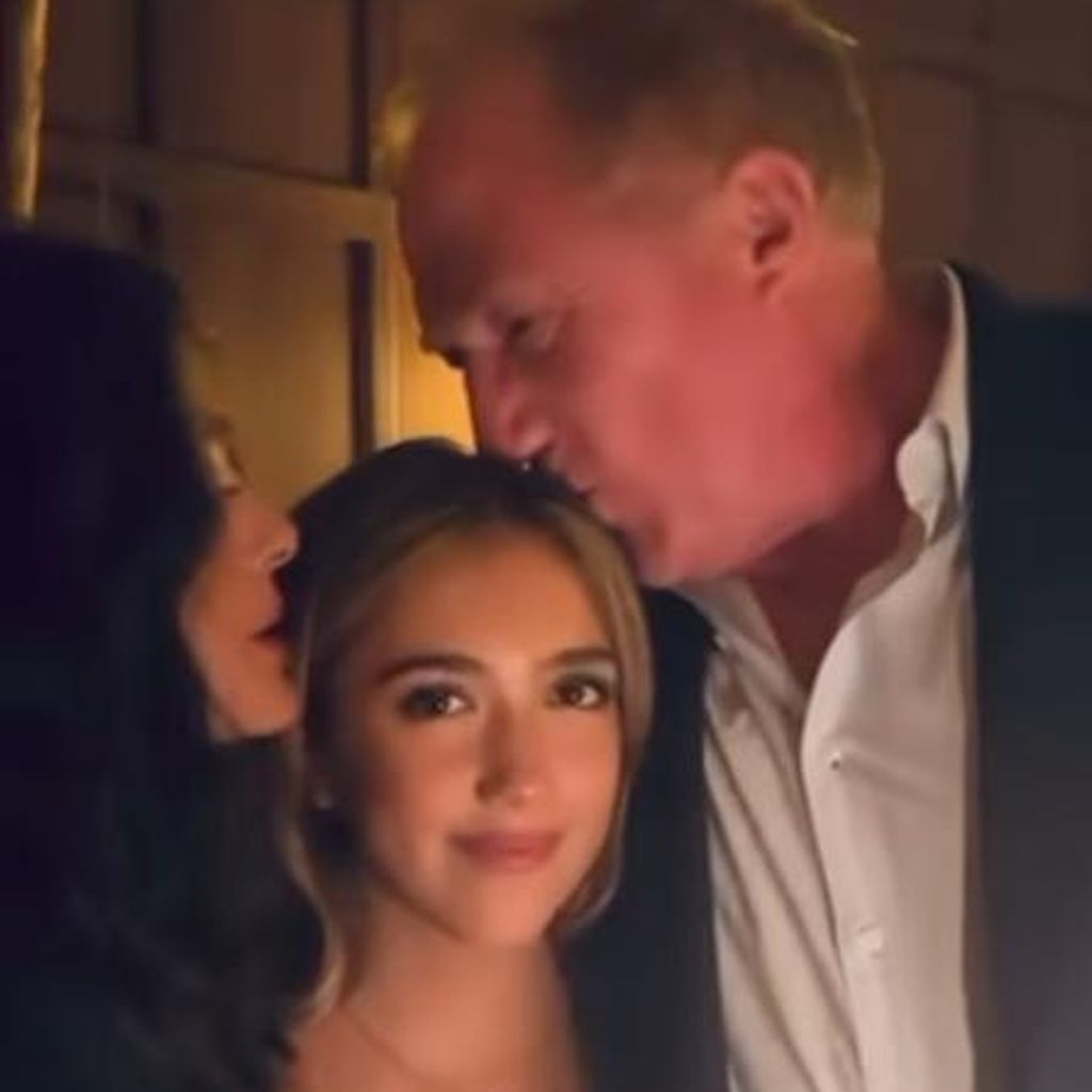 Salma Hayek mit Tochter Valentina und François-Henri Pinault, 2025