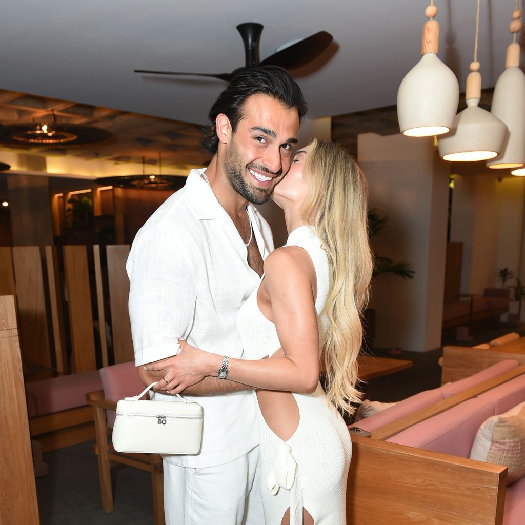 Sam Asghari und Brooke Irvine im April 2025 in Mexiko