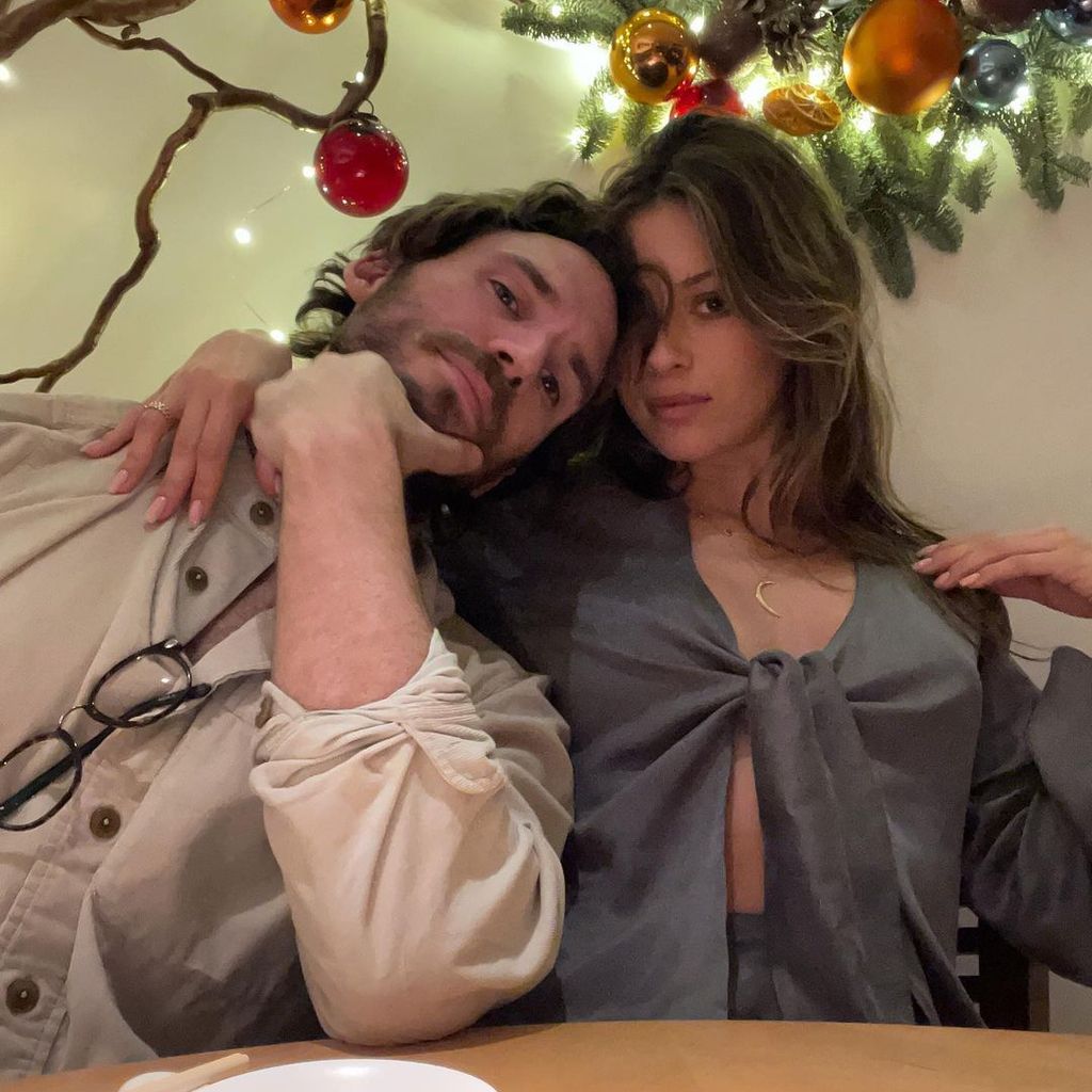 Sam Claflin und Cassie Amato im Januar 2023
