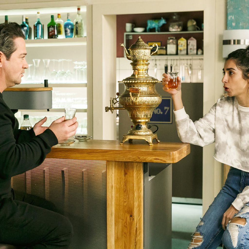 Sam Eisenstein und Suri Abbassi bei "Alles was zählt"