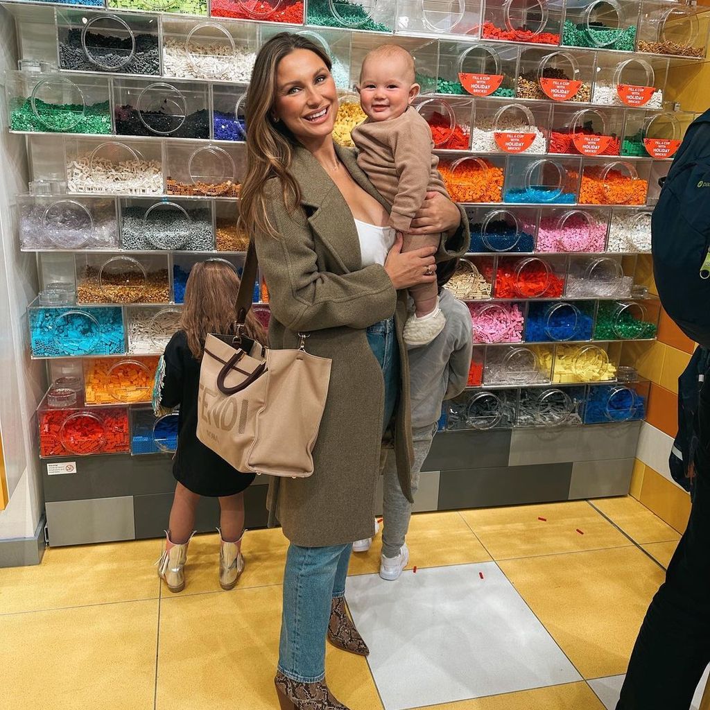Sam Faiers mit ihrem Sohn Edward, November 2022