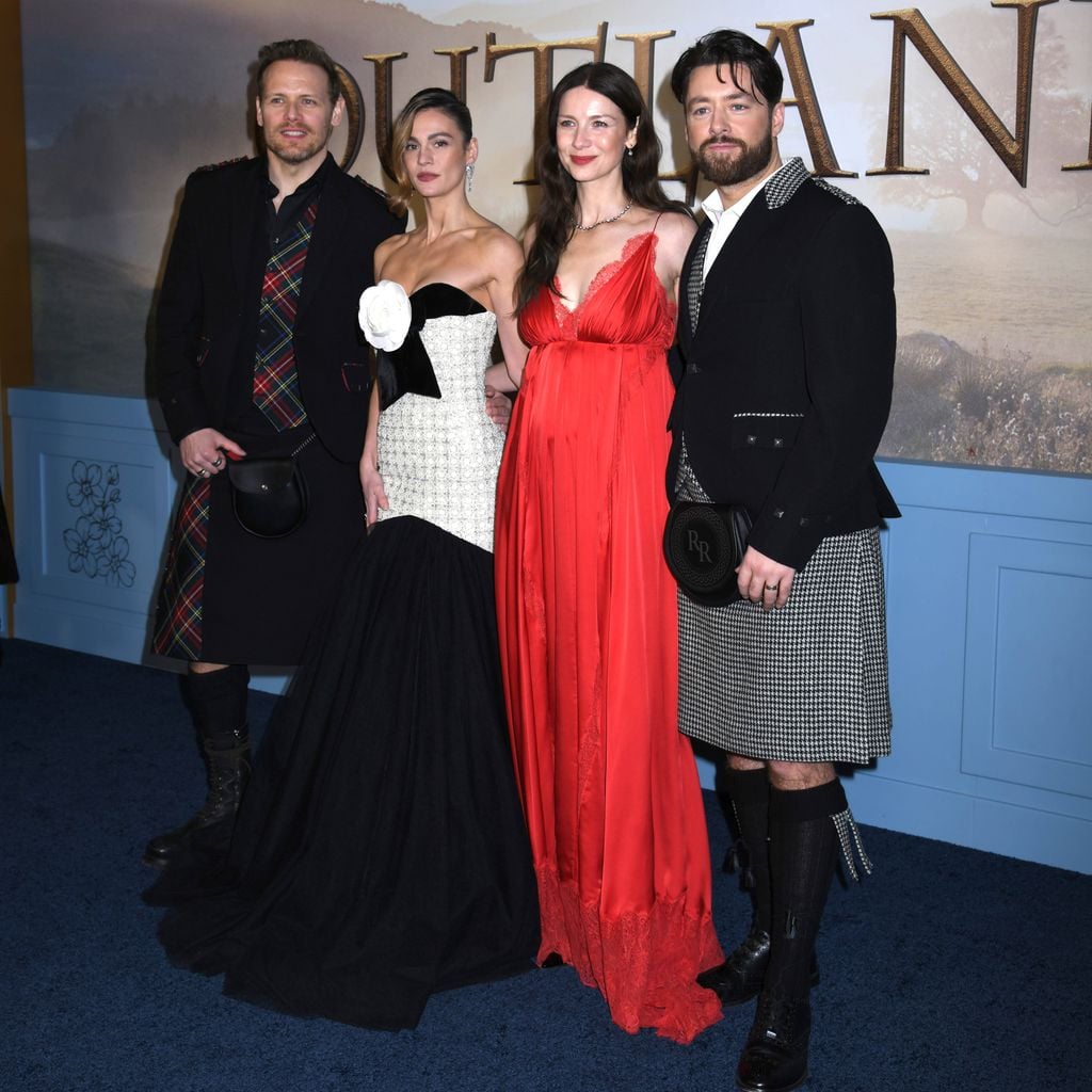 Sam Heughan, Sophie Skelton, Caitriona Balfe und Richard Rankin bei der Premiere von "Outlander" Staffel acht