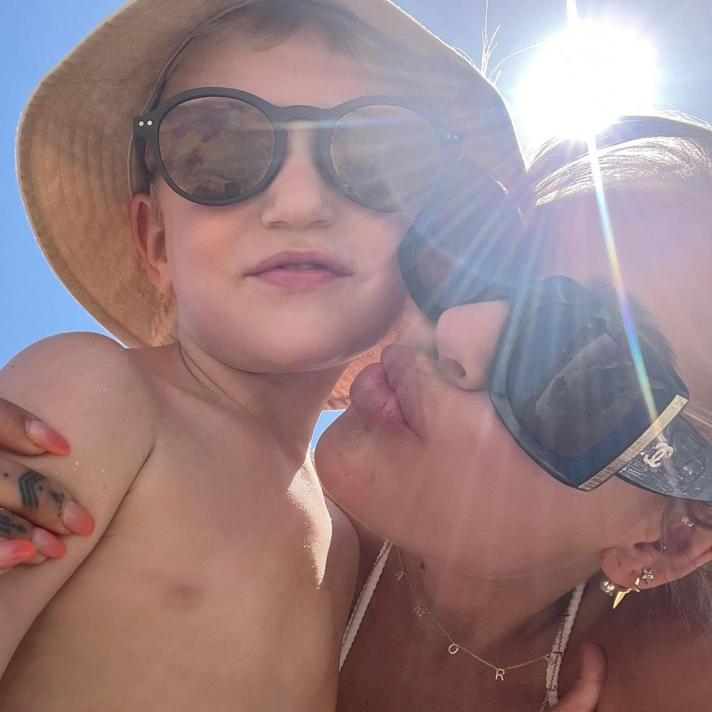 Samantha Abdul mit ihrem Sohn Ilja