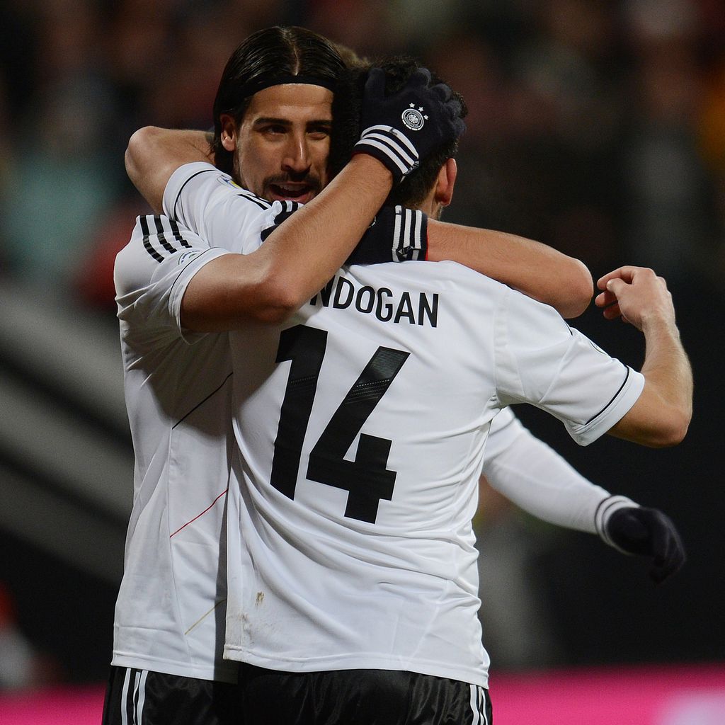 Sami Khedira und Ilkay Gündogan bei einem Länderspiel in Nürnberg
