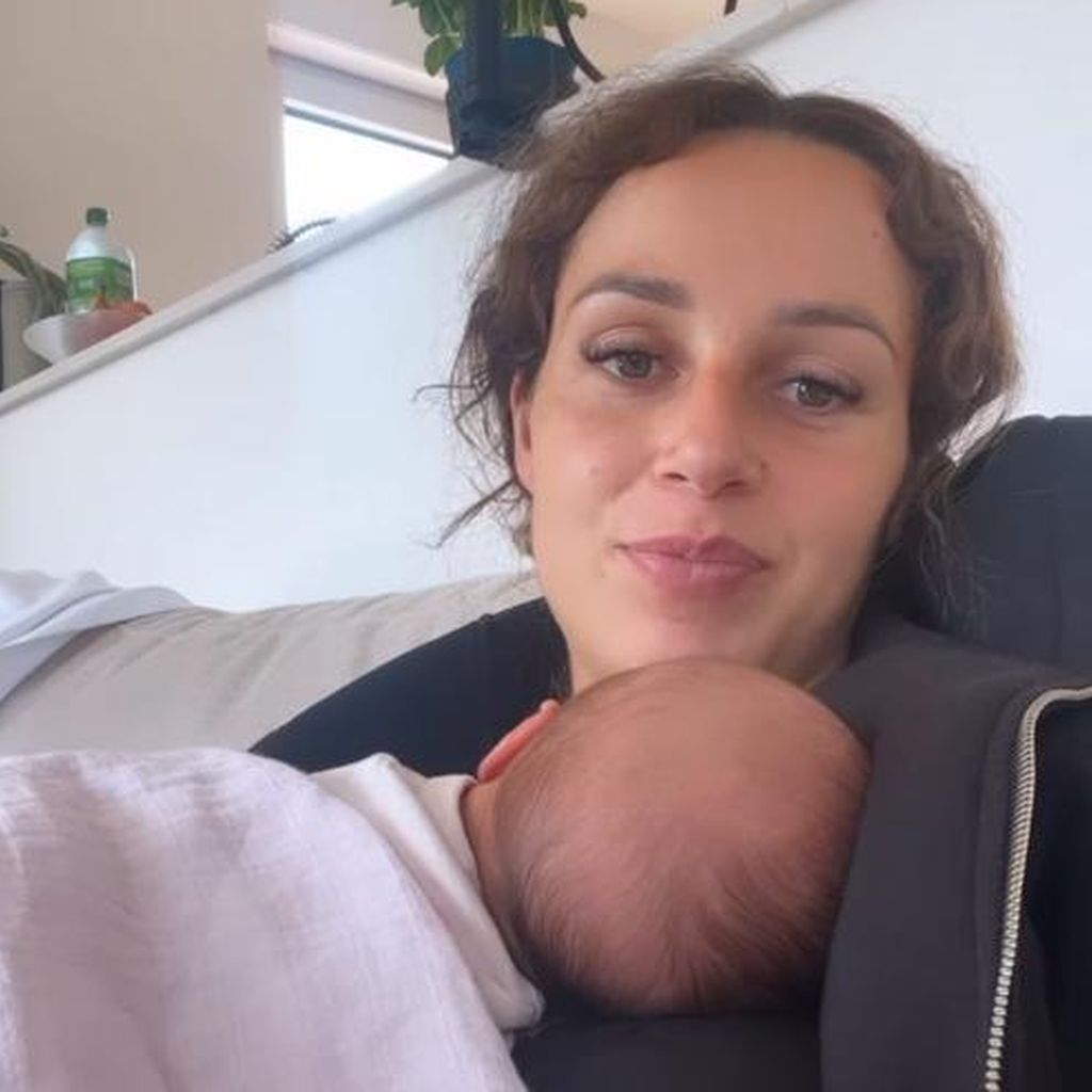 Samira Cilingir mit ihrer Tochter Medina-Ināya im Juni 2023