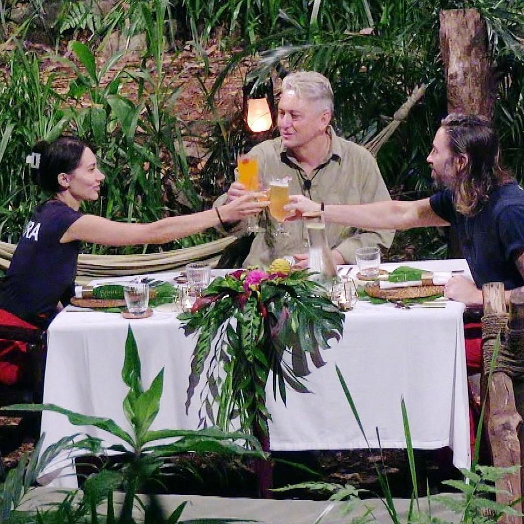 Die Finalisten Samira Yavuz, Hubert Fella und Gil Ofarim im Dschungelcamp 2026